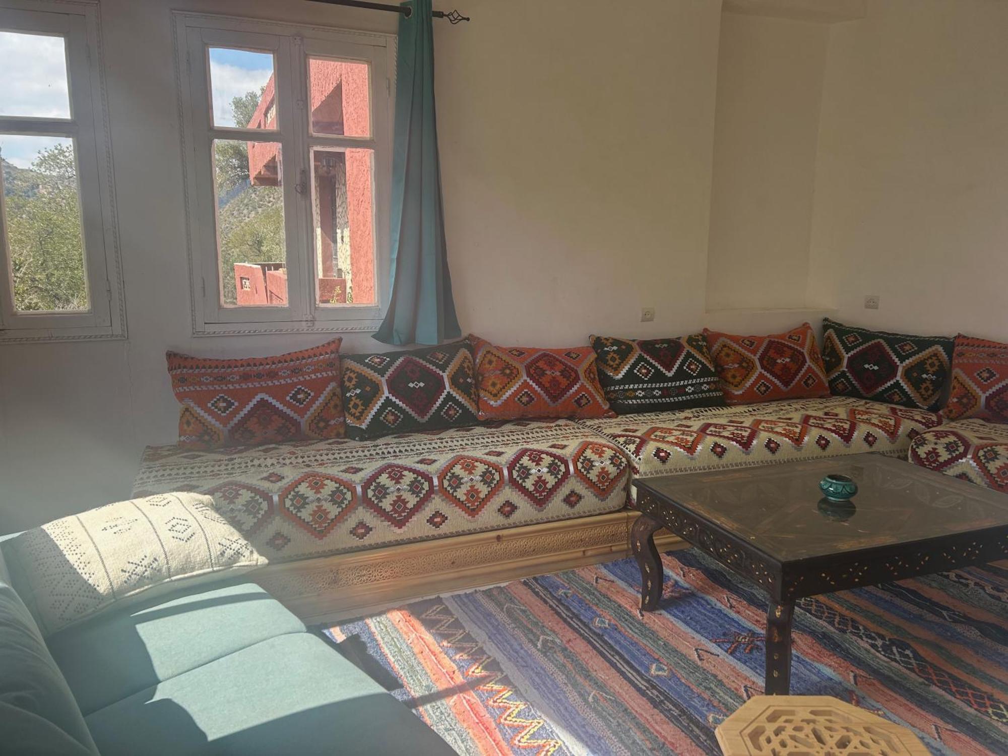 Отель Chez Yahia, Au Coeur De L'Урика Экстерьер фото
